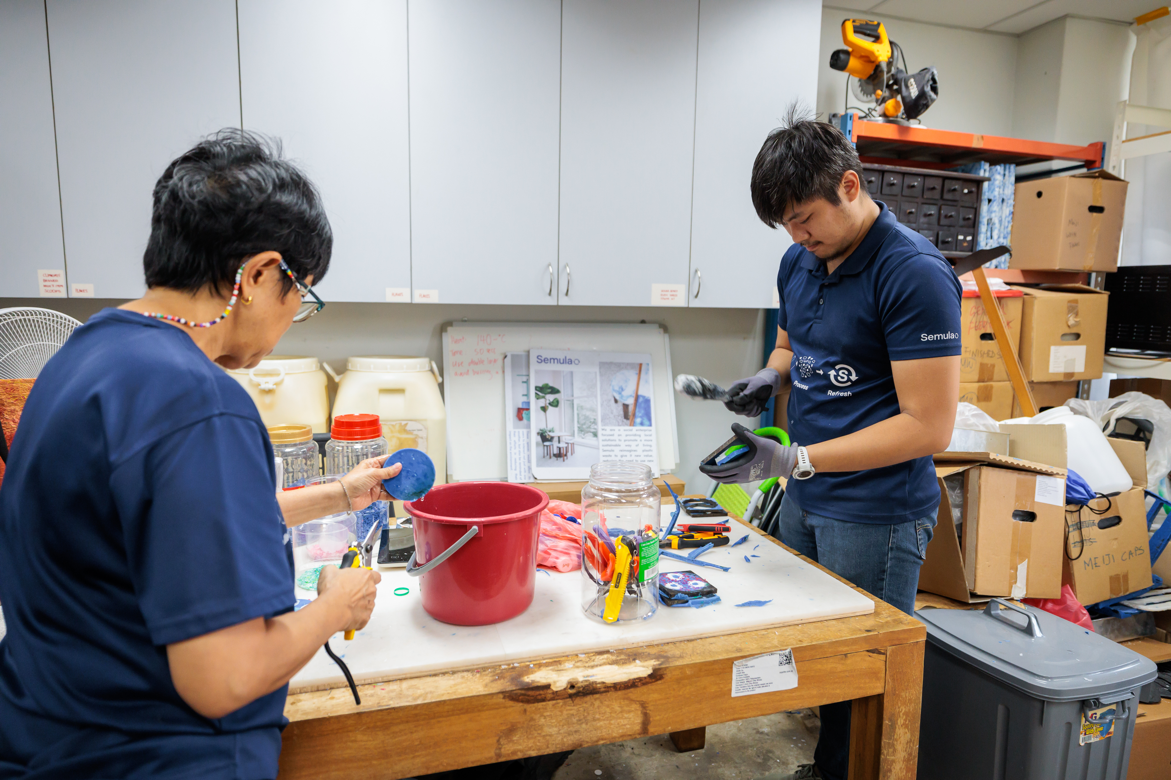 Jeryl in action at work, focused and dedicated to his craft. (Photo: Jeryl Yep) 