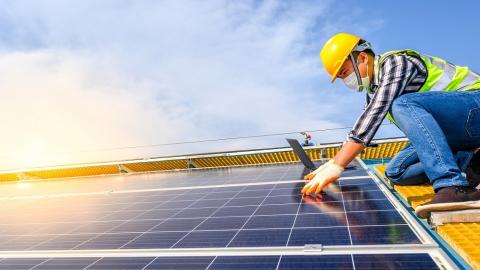 course-SolarPhotovoltaicInstallationSystems-banner-resized.jpg