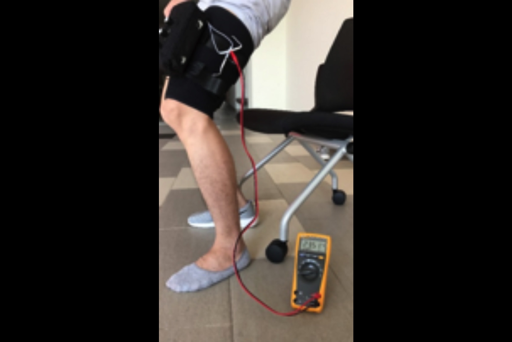 Measuring of electrical stimulation intensity during use