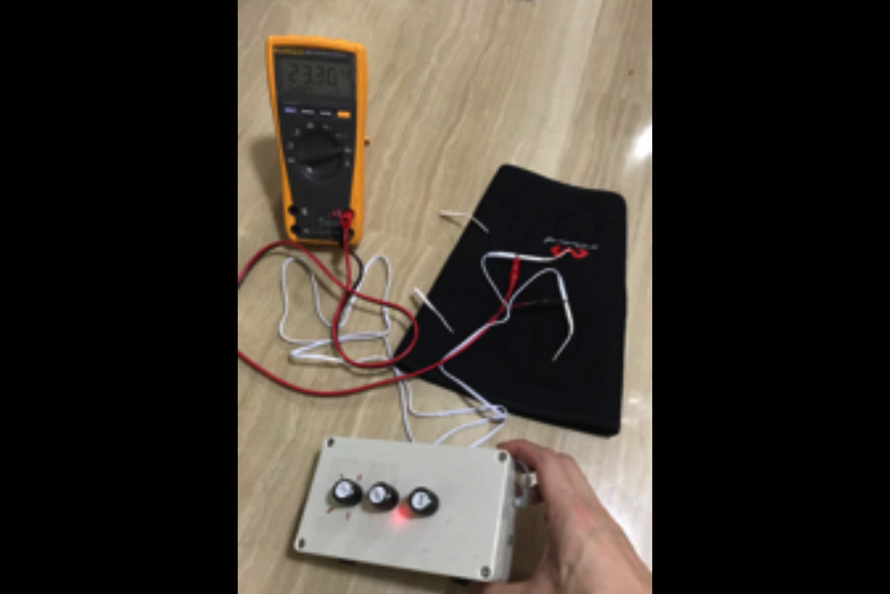 Testing of neuroelectrical stimulator