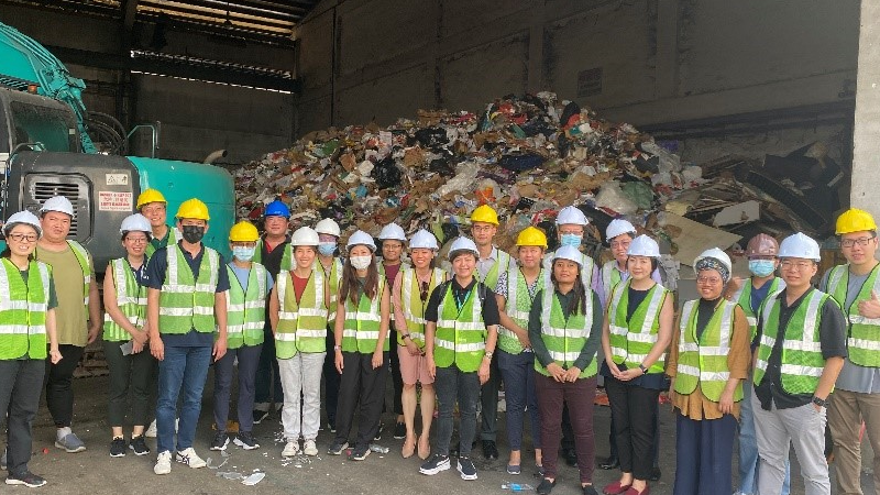 SIT staff and students at Chye Thiam Maintenance’s Materials Recovery Facility