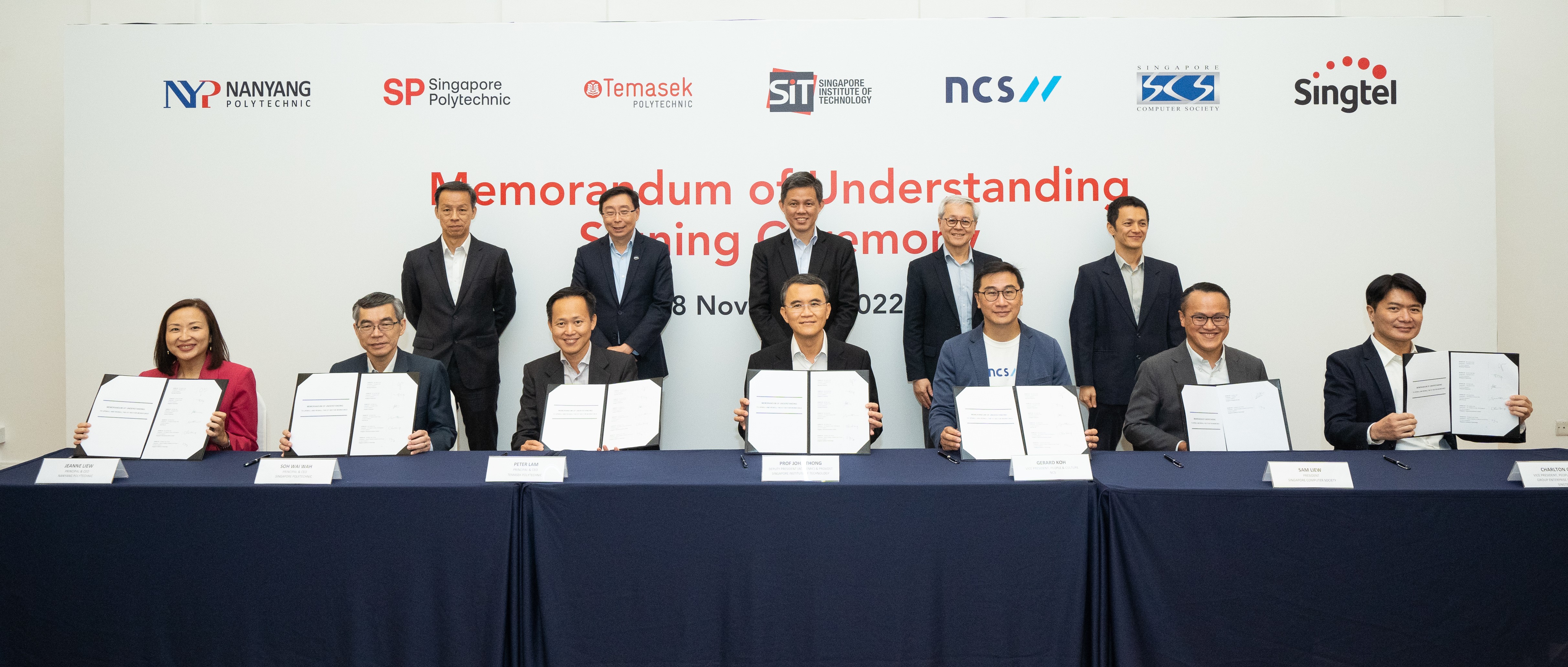Picture 1 - Key representatives at the CSM pathway MOU signing ceremony on 28 November 2022 (1)
